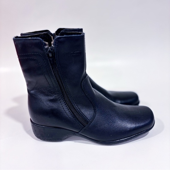 MARTINO Black Leather Lindsay Waterproof Ankle Boots | Size 6 * - Picture 5 of 7